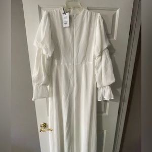BRAND NEW Zahraa the label long sleeve maxi dress in white